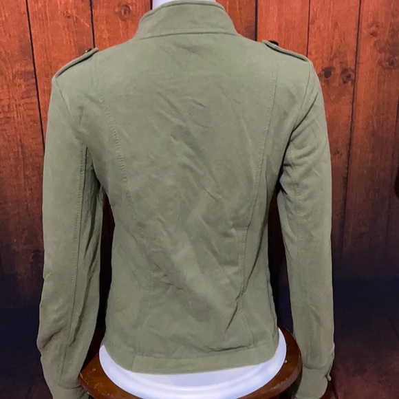 Express - Picture 2 of 4